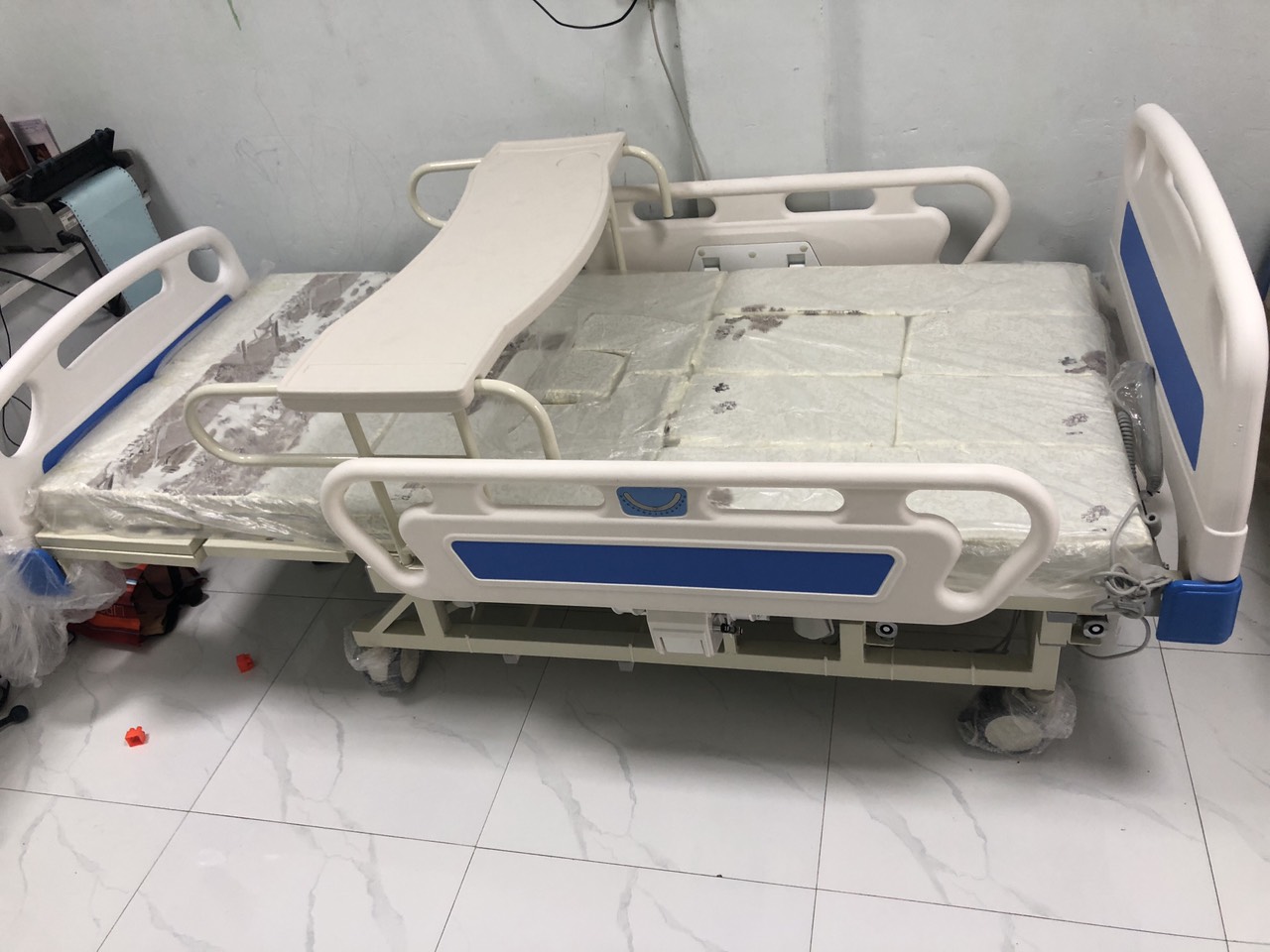 Giường bệnh nh&acirc;n
