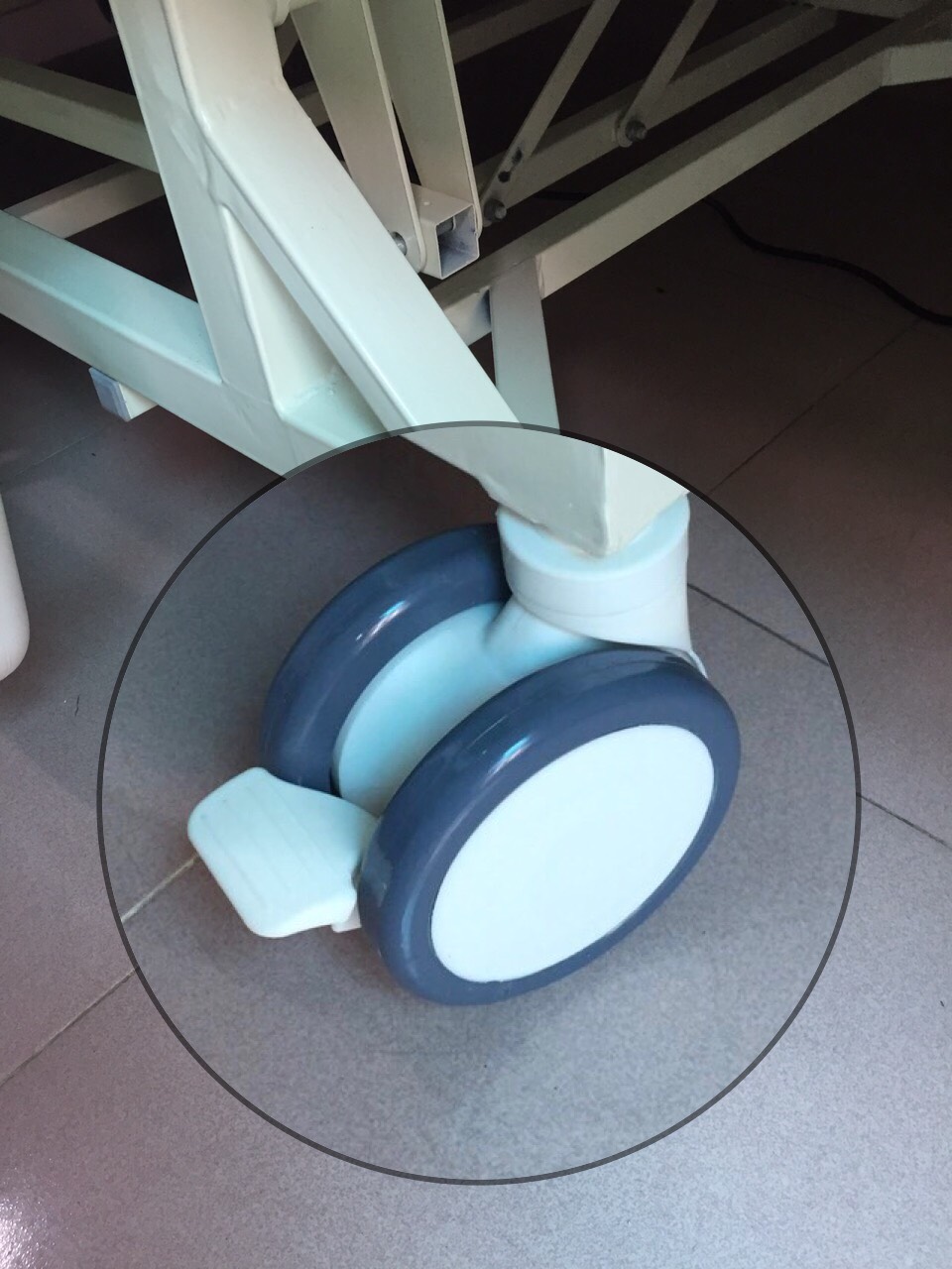 B&aacute;nh xe di chuyển